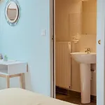 Couette-café L'auberge De La Tour *