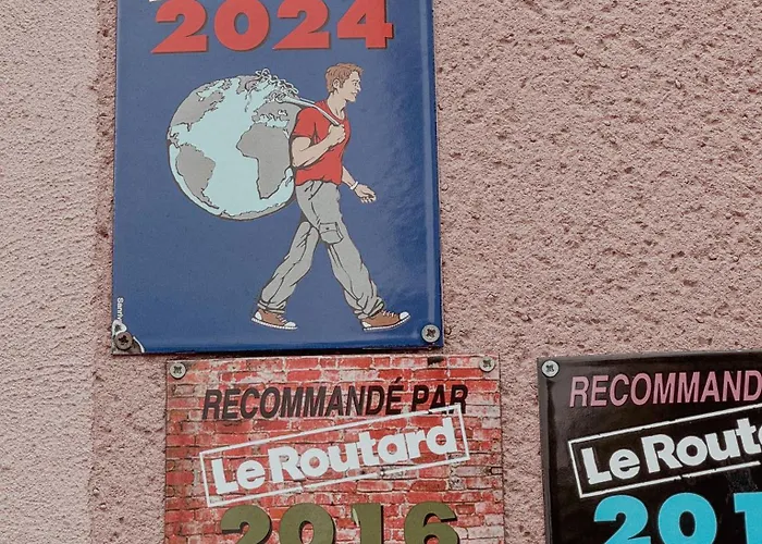 L'auberge De La Tour Frühstückspension Combret