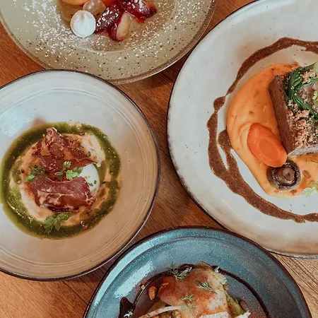 L'auberge De La Tour Couette-café *