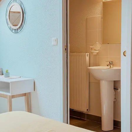 Couette-café L'auberge De La Tour *